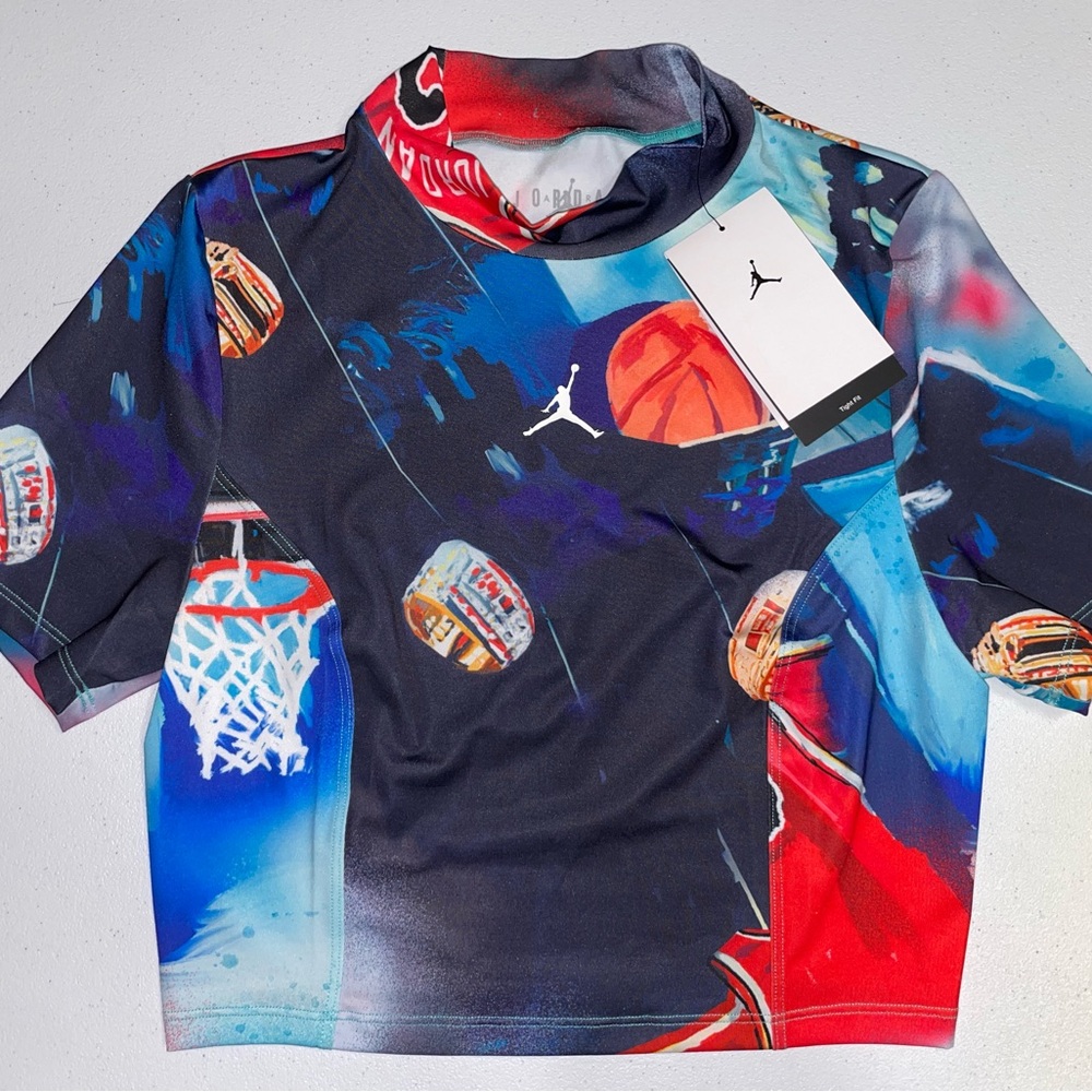 Jordan/Basketball: Women’s Pattered Active/Athletic Crop Top (Small)